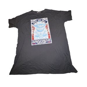 NanaMacs gray short sleeve men’s t-shirt size large with‎ rock-n-roll iron on